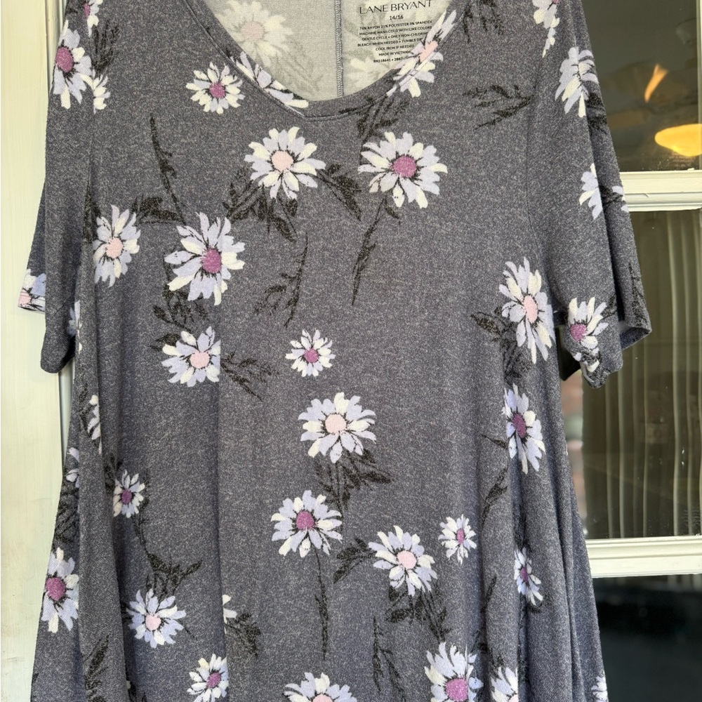 Lane Bryant Black and Gray Relaxed Short Sleeve Blouse